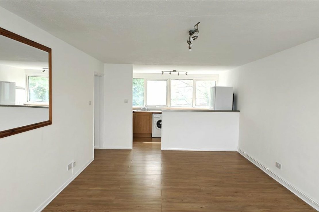 Flat for sale in Lyndum Court-view8
