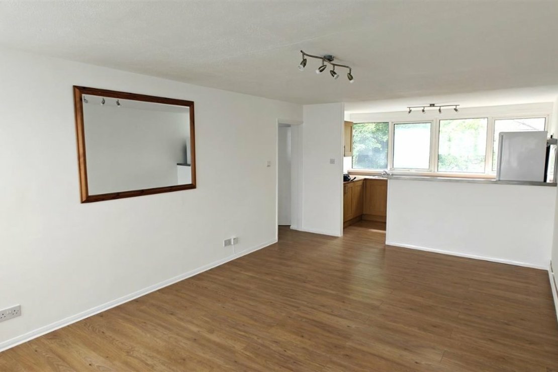 Flat for sale in Lyndum Court-view11