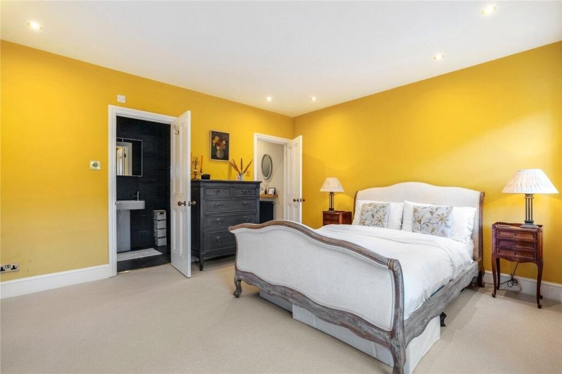 3 bedroom House for sale in Mallinson Road-view6