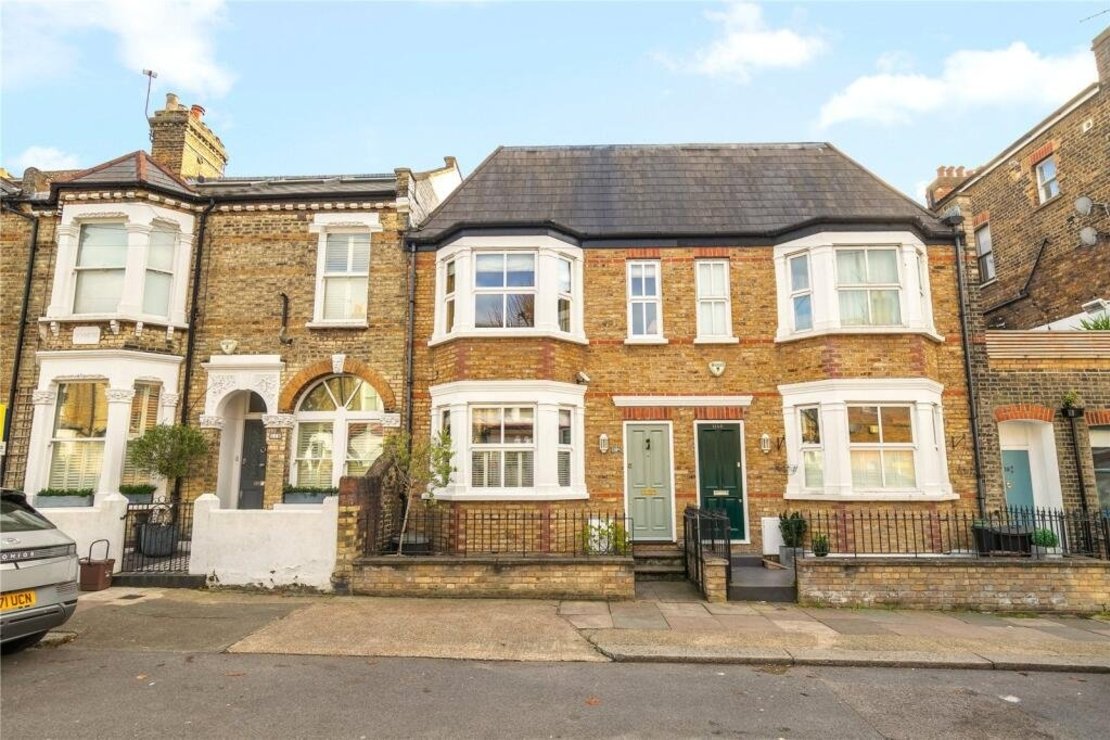 3 bedroom House for sale in Mallinson Road-view1
