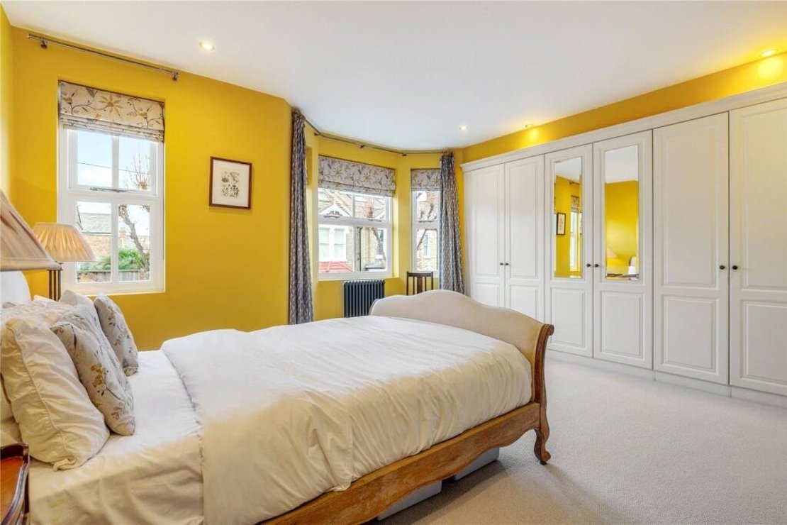 3 bedroom House for sale in Mallinson Road-view3