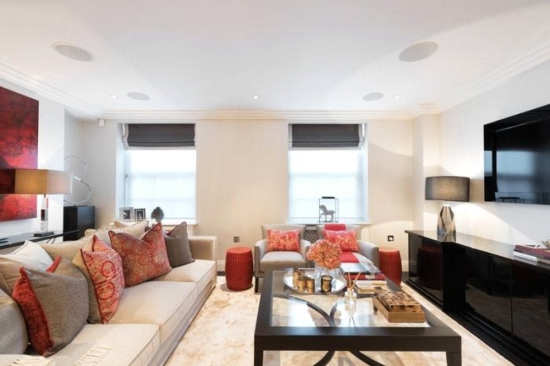 2 bedroom Flat for sale in Manor House Apartments-view4