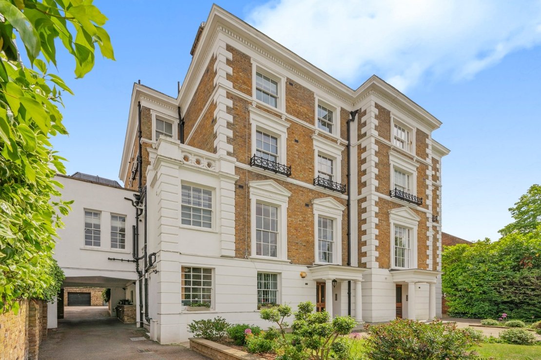 2 bedroom Flat for sale in Marlborough Place-view12