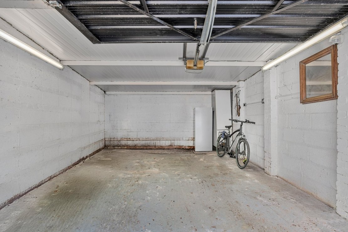 2 bedroom Flat for sale in Marlborough Place-view15