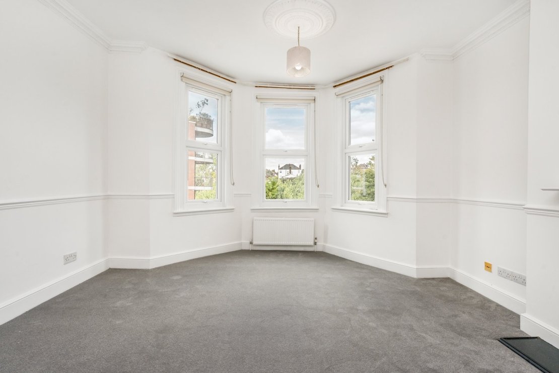 2 bedroom Flat for sale in Mill Lane-view9
