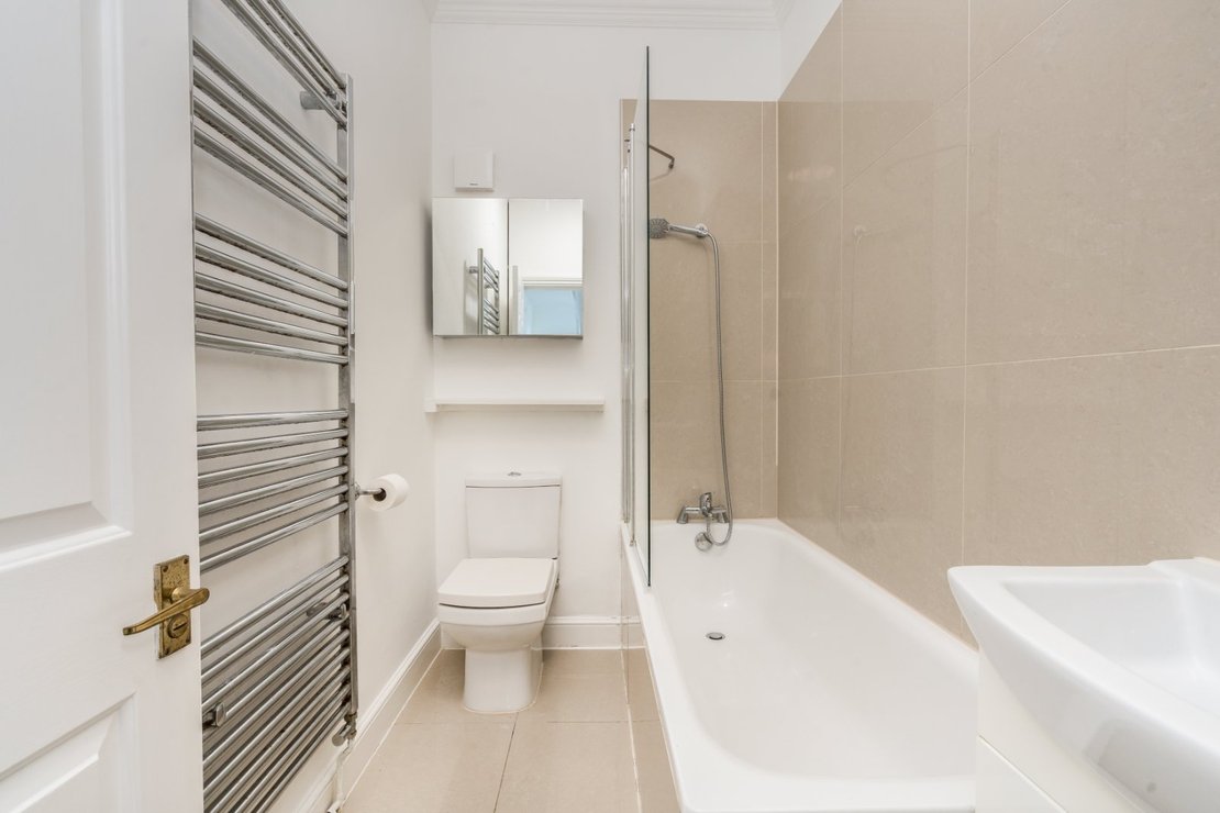 2 bedroom Flat for sale in Mill Lane-view12