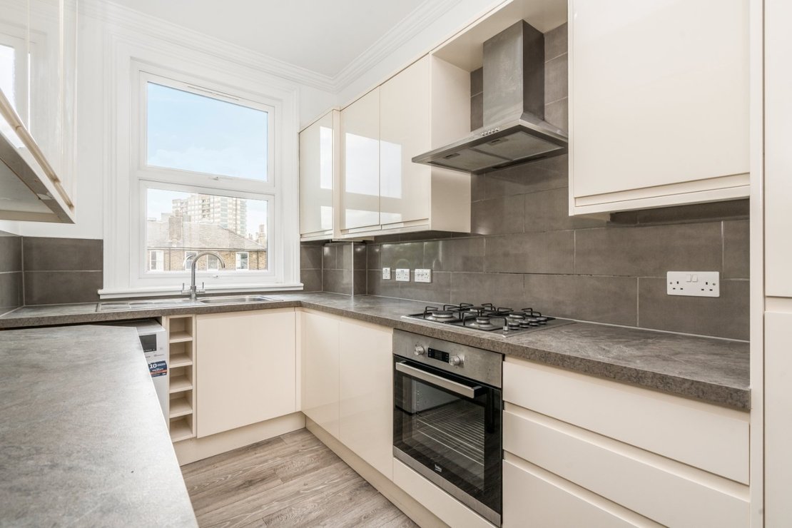 2 bedroom Flat for sale in Mill Lane-view11