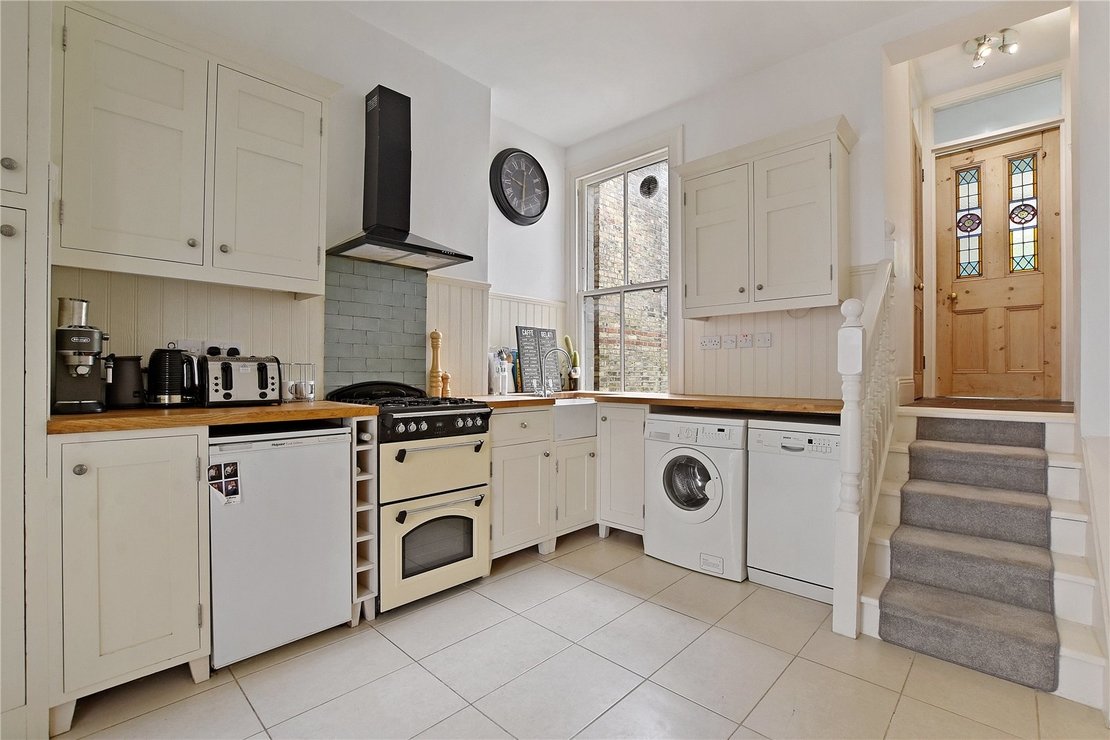 1 bedroom Flat for sale in Milton Avenue-view4