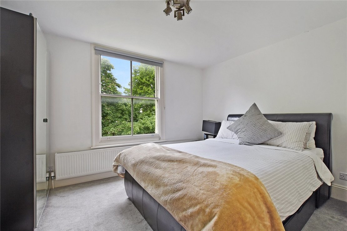 1 bedroom Flat for sale in Milton Avenue-view5