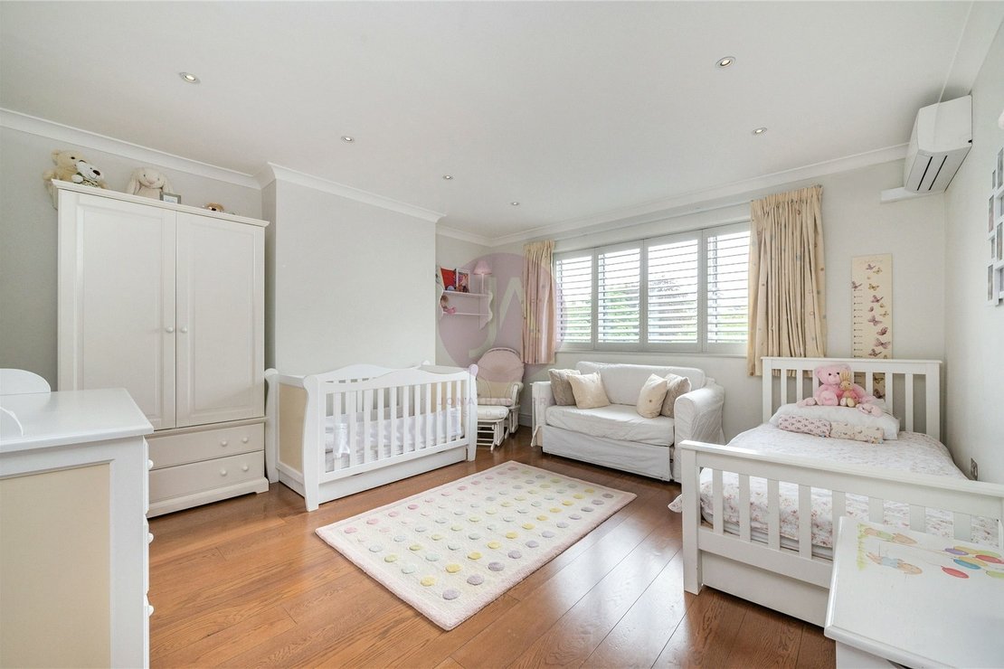 5 bedroom House for sale in Milverton Road-view12