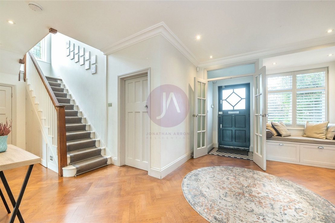 5 bedroom House for sale in Milverton Road-view18