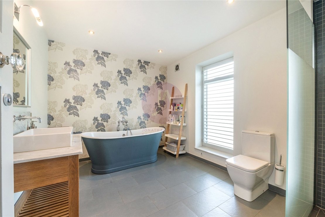 5 bedroom House for sale in Milverton Road-view7