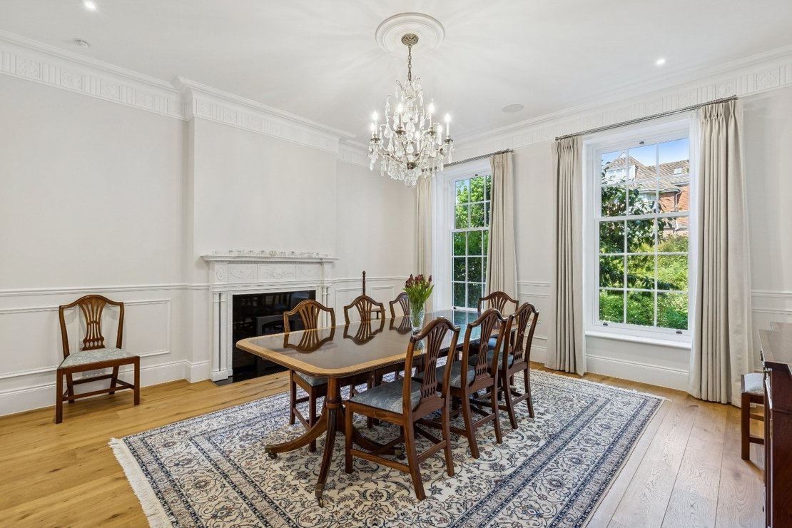 6 bedroom House for sale in Oakhill Avenue-view13