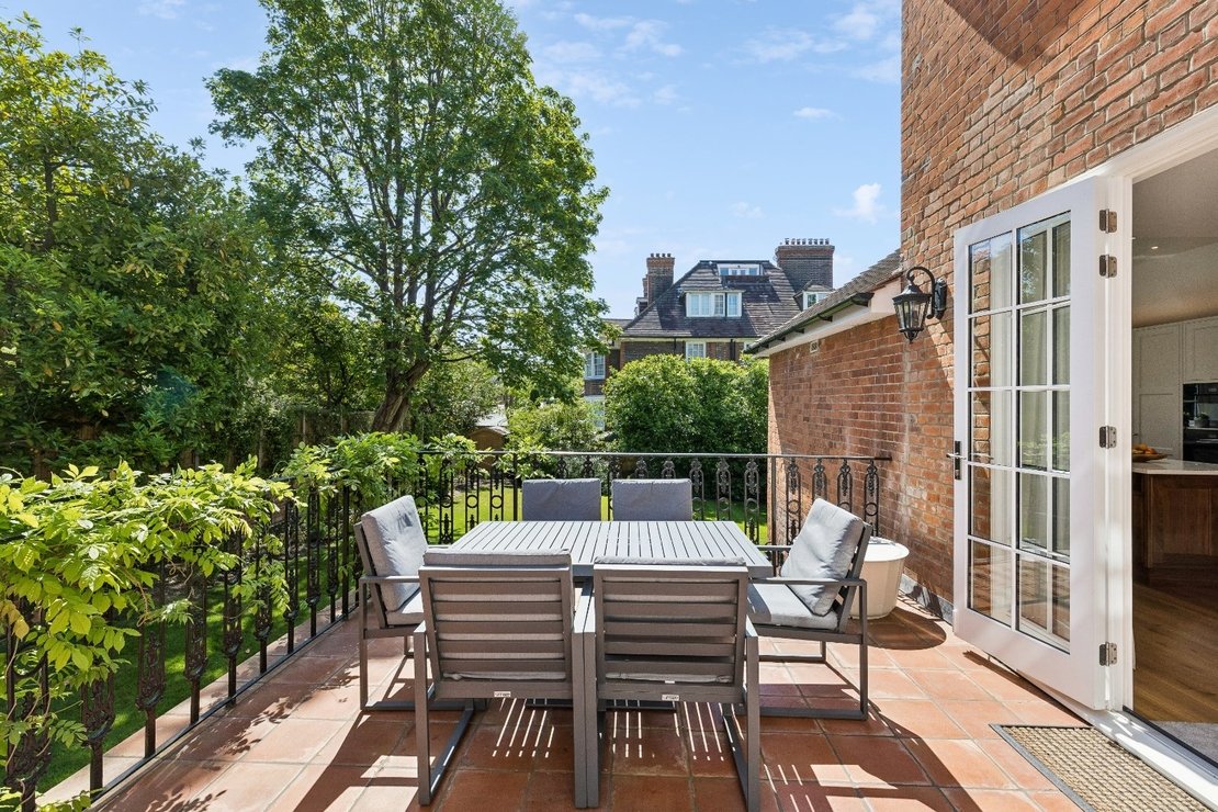 6 bedroom House for sale in Oakhill Avenue-view14