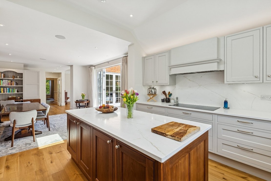 6 bedroom House for sale in Oakhill Avenue-view4