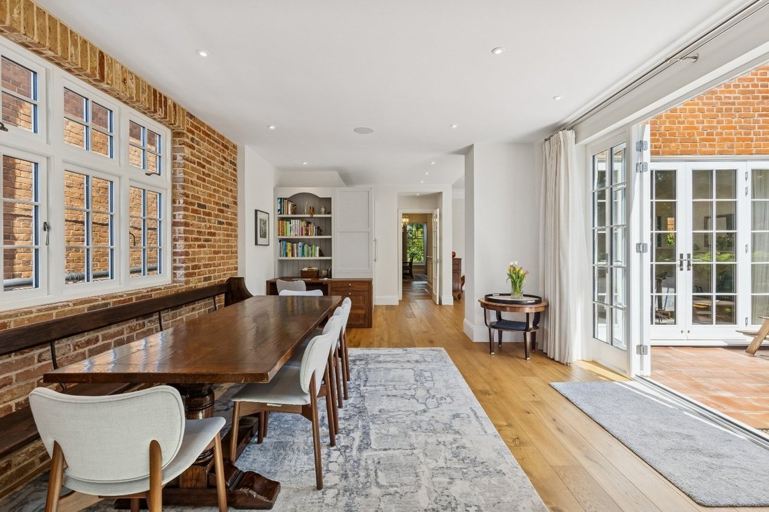 6 bedroom House for sale in Oakhill Avenue-view12