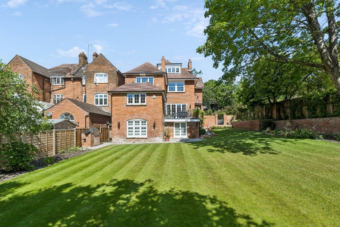 6 bedroom House for sale in Oakhill Avenue-view15