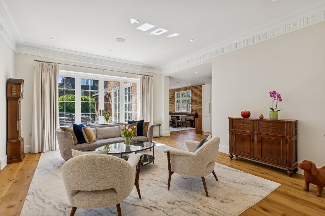 6 bedroom House for sale in Oakhill Avenue-view17