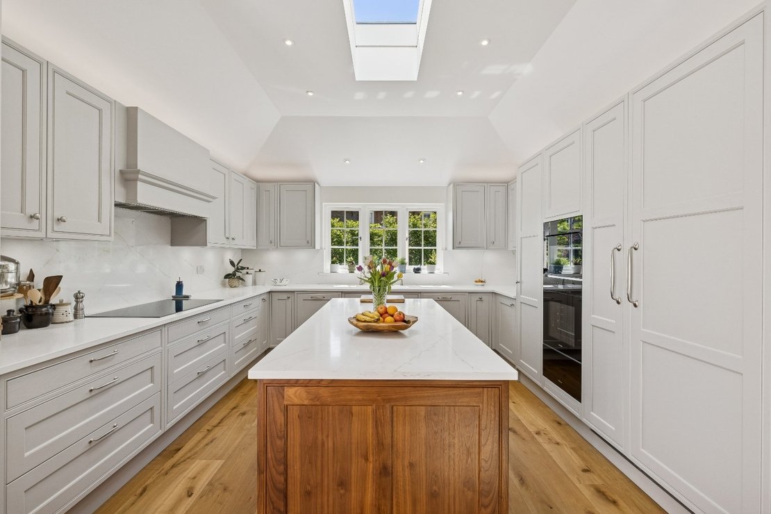 6 bedroom House for sale in Oakhill Avenue-view19