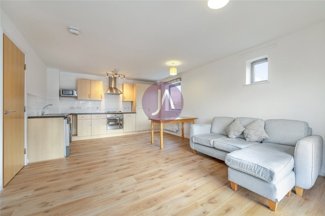 1 bedroom Flat for sale in Oaklands House-view6