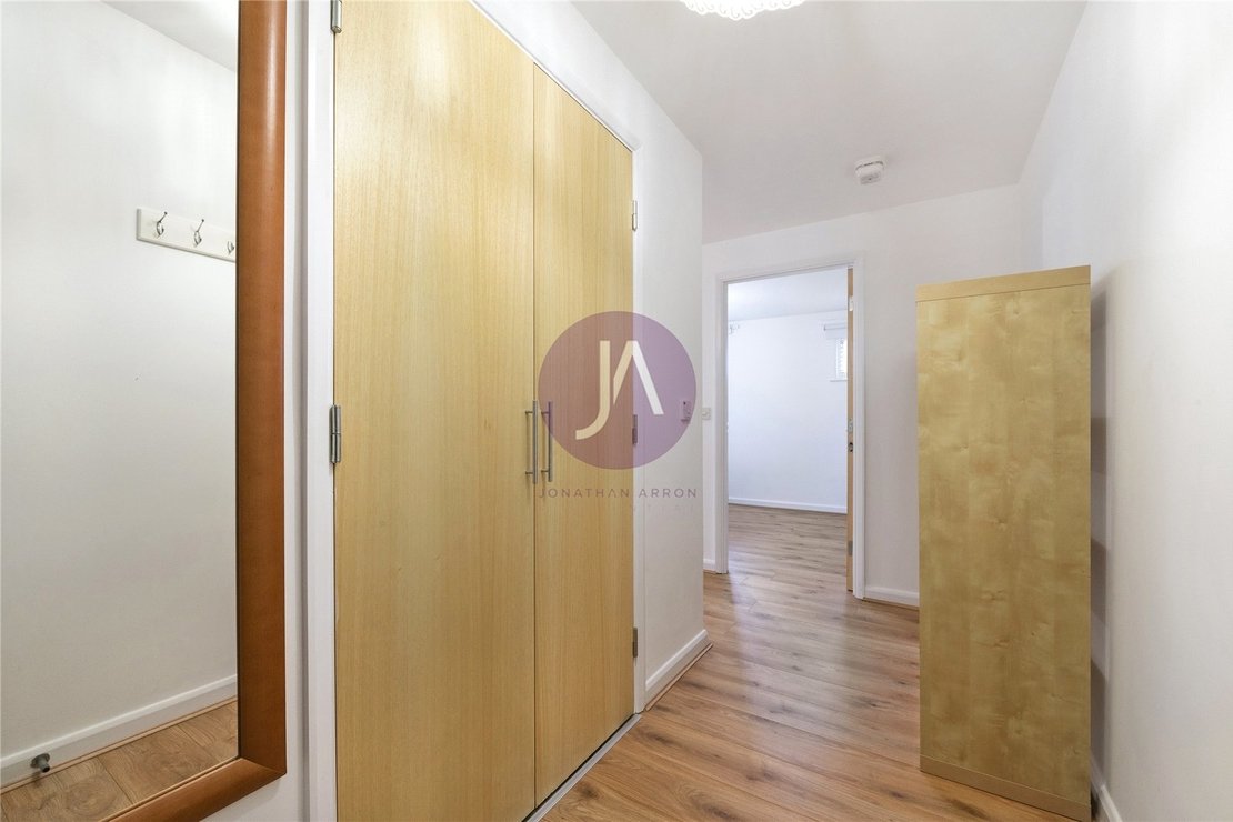 1 bedroom Flat for sale in Oaklands House-view10