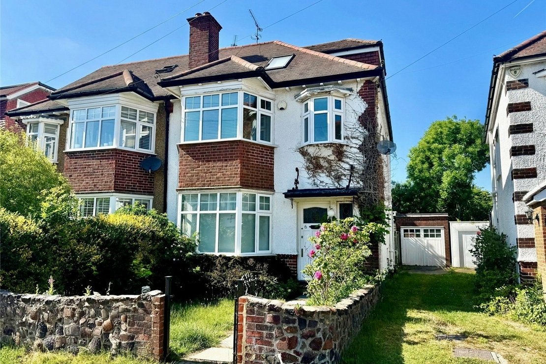4 bedroom House for sale in Orchard Avenue-view1