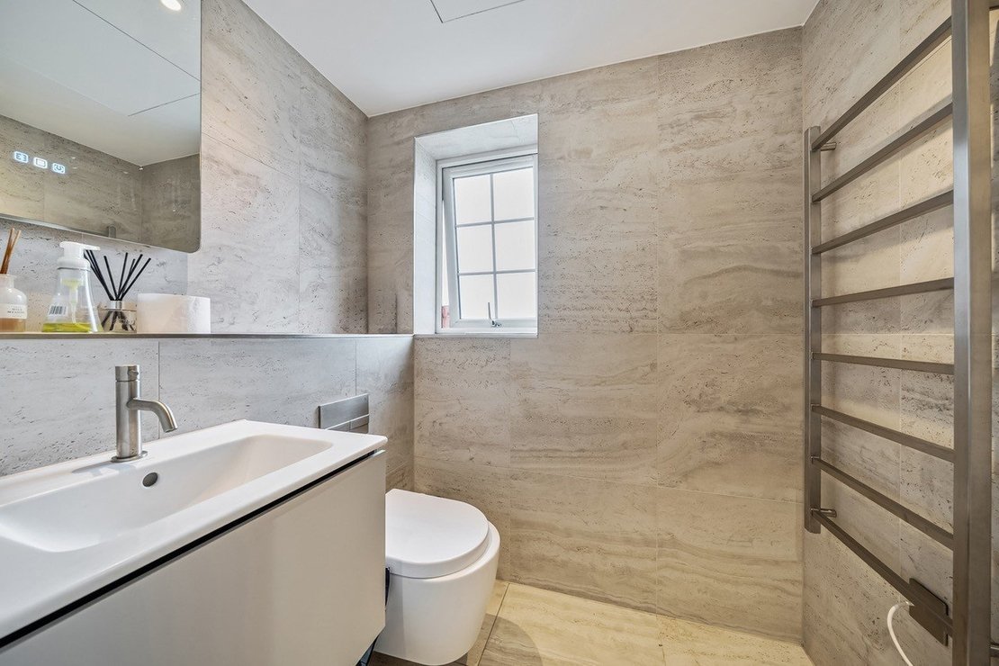 4 bedroom House,Newhome for sale in Portsdown Avenue-view5