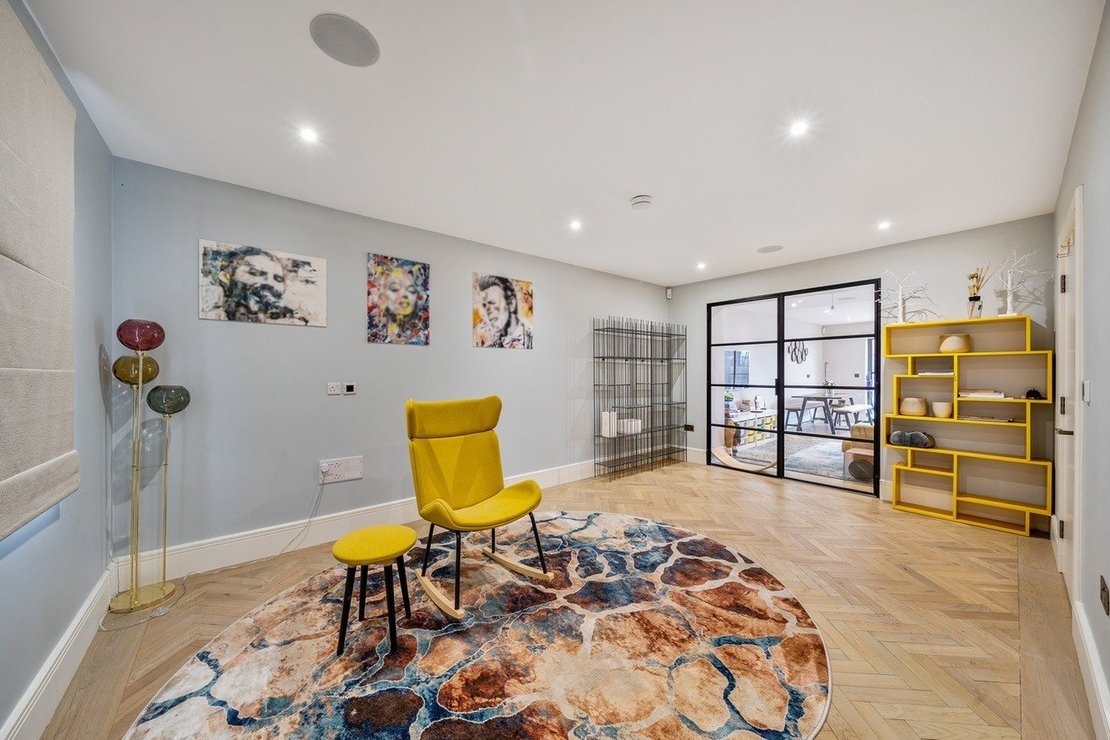 4 bedroom House,Newhome for sale in Portsdown Avenue-view3