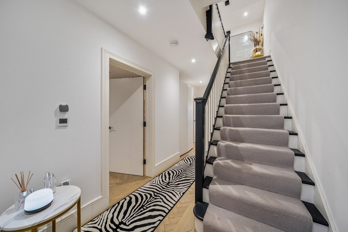 4 bedroom House,Newhome for sale in Portsdown Avenue-view4