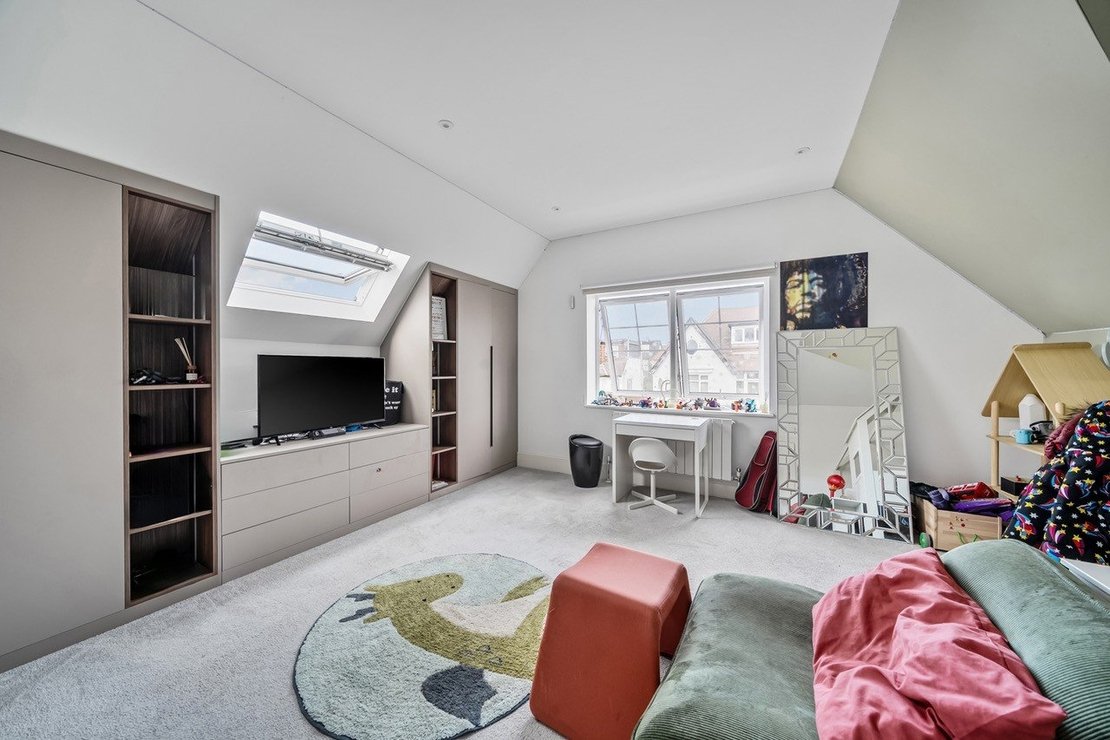 4 bedroom House,Newhome for sale in Portsdown Avenue-view12