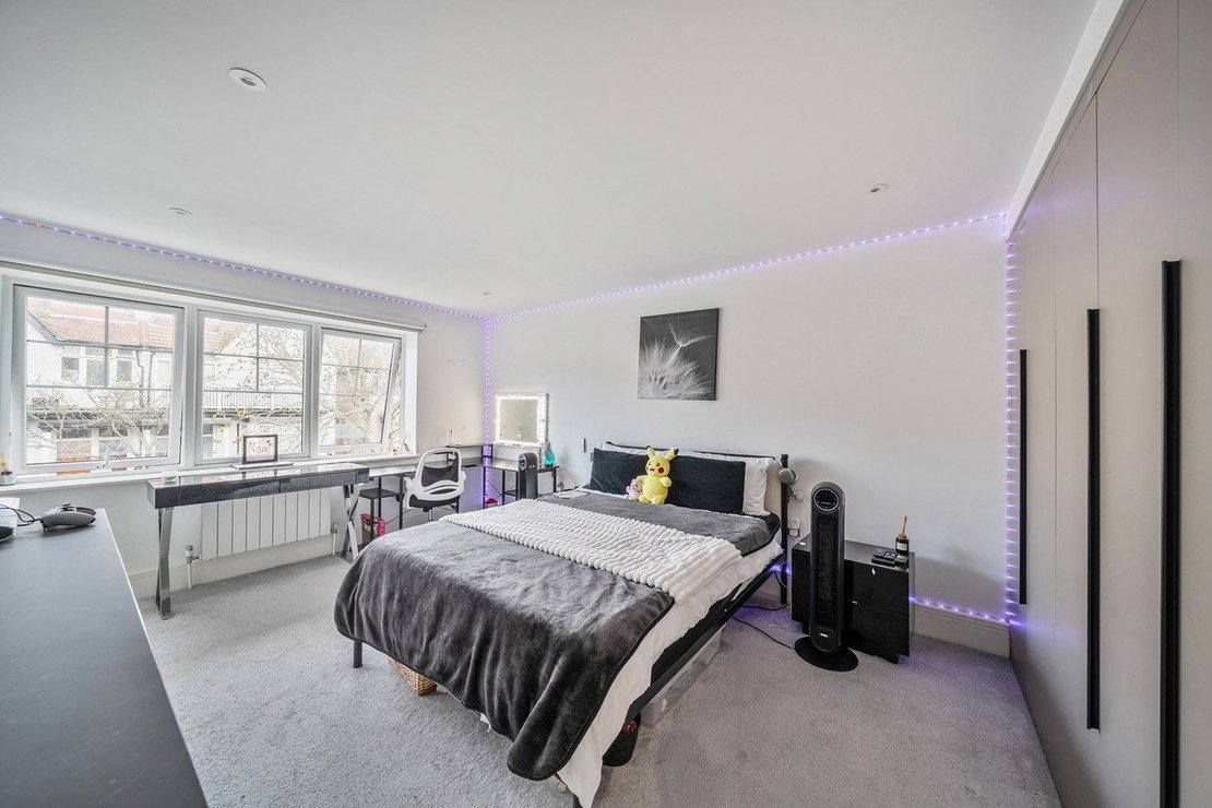 4 bedroom House,Newhome for sale in Portsdown Avenue-view10