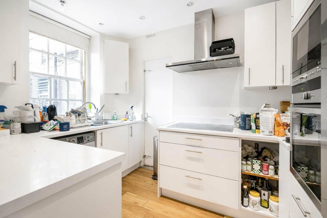 2 bedroom Flat for sale in Prince Arthur Road-view5