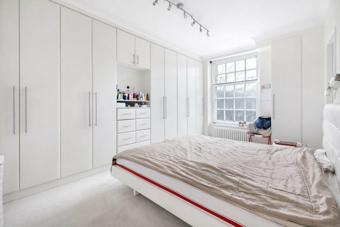 2 bedroom Flat for sale in Prince Arthur Road-view7