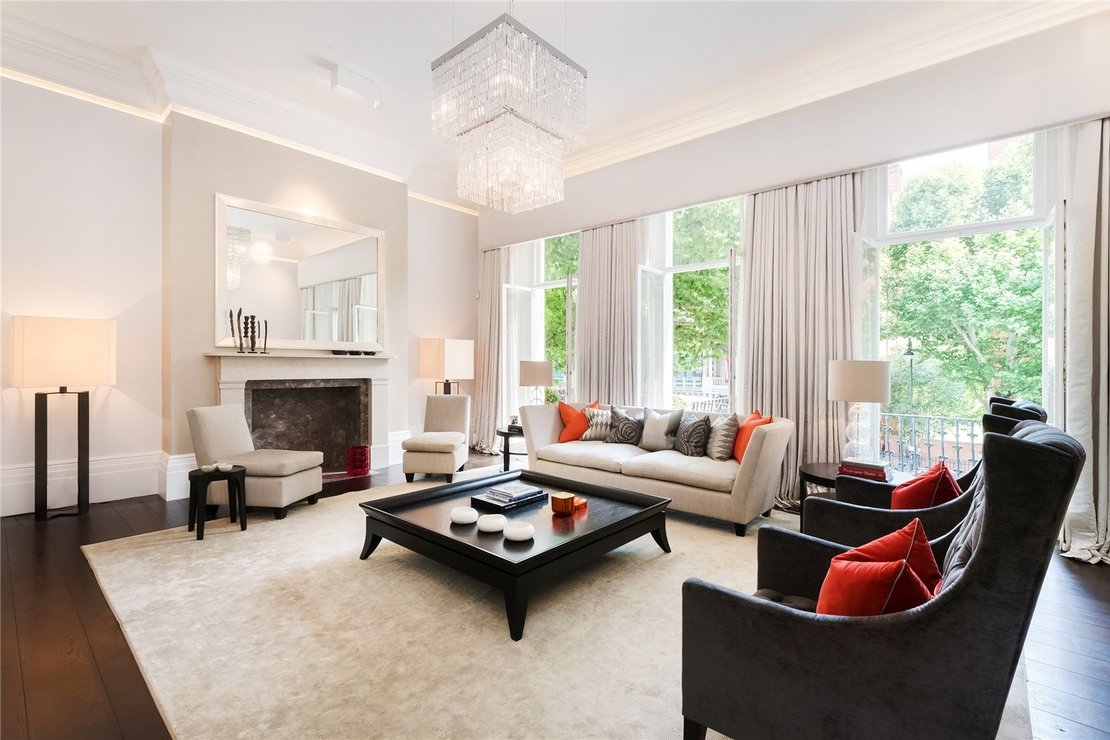 4 bedroom Flat for sale in Queens Gate-view2