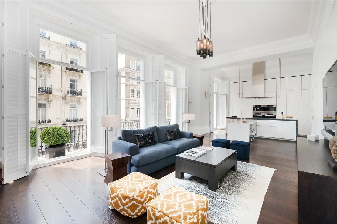 4 bedroom Flat for sale in Queens Gate-view3