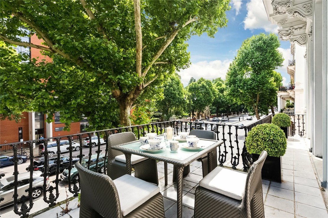 4 bedroom Flat for sale in Queens Gate-view13