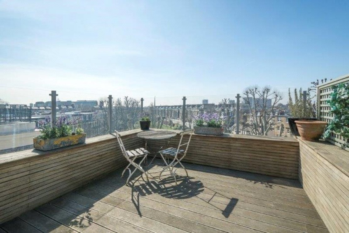 4 bedroom Flat for sale in Randolph Avenue-view5