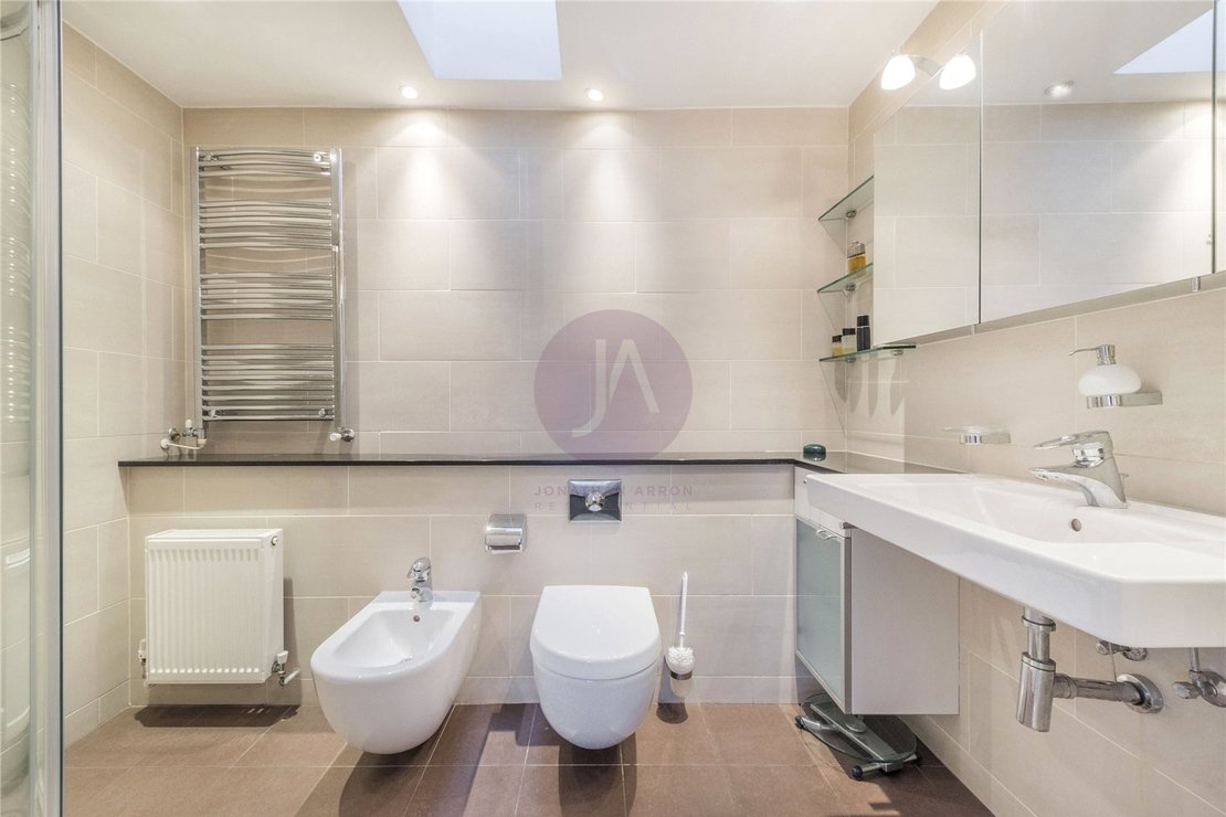 3 bedroom House for sale in Regents Mews-view9