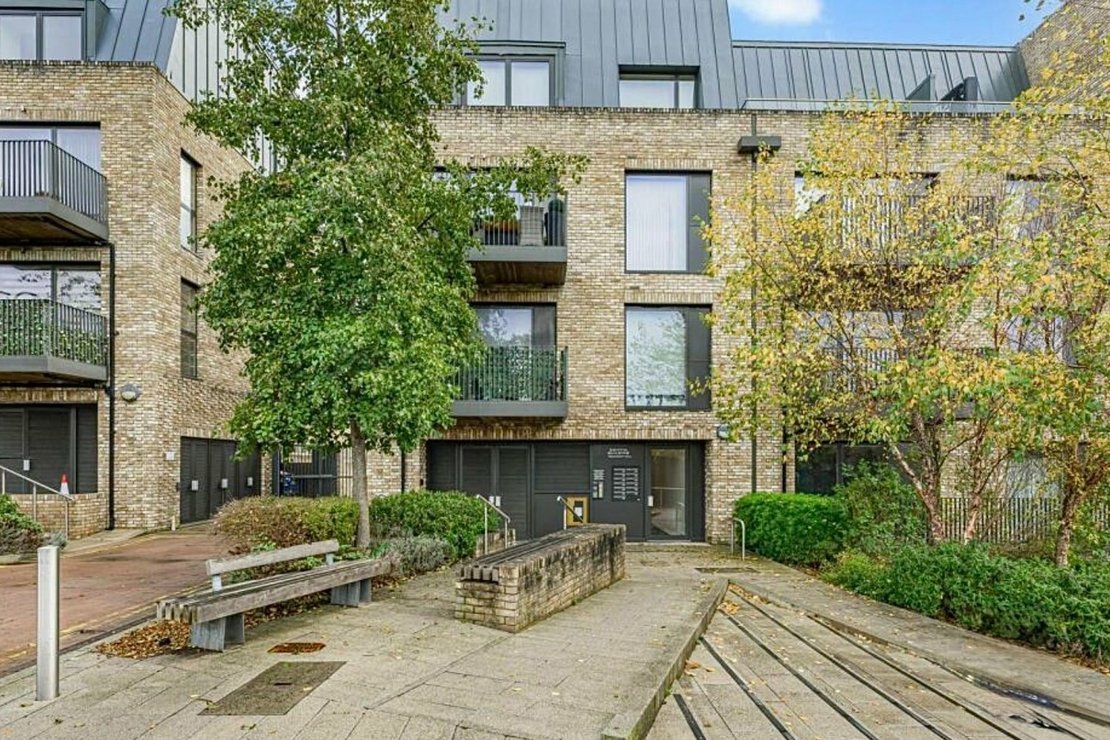 2 bedroom Flat for sale in Regiment Hill-view13