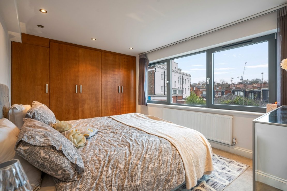 4 bedroom Maisonette for sale in Ridge Road-view7