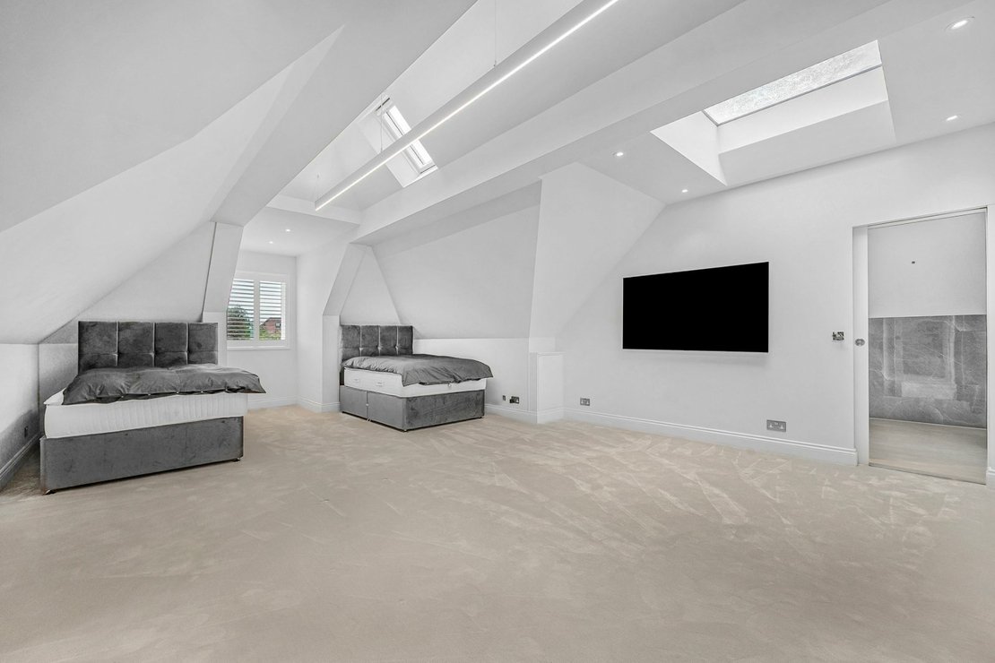 5 bedroom House for sale in Rowdon Avenue-view11