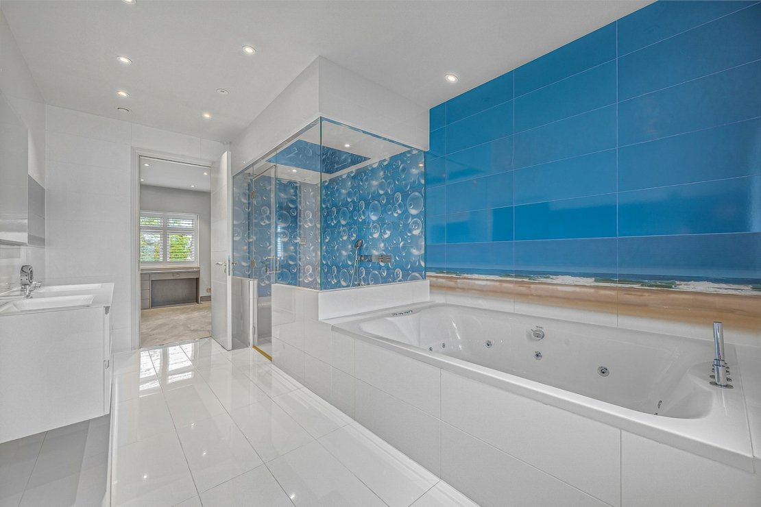 5 bedroom House for sale in Rowdon Avenue-view13