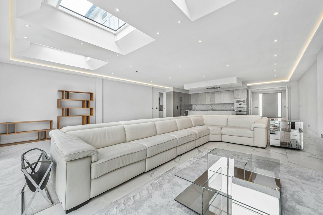 5 bedroom House for sale in Rowdon Avenue-view3