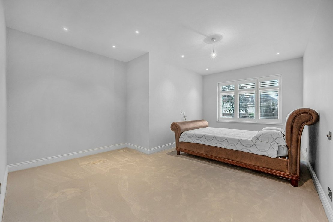 5 bedroom House for sale in Rowdon Avenue-view9
