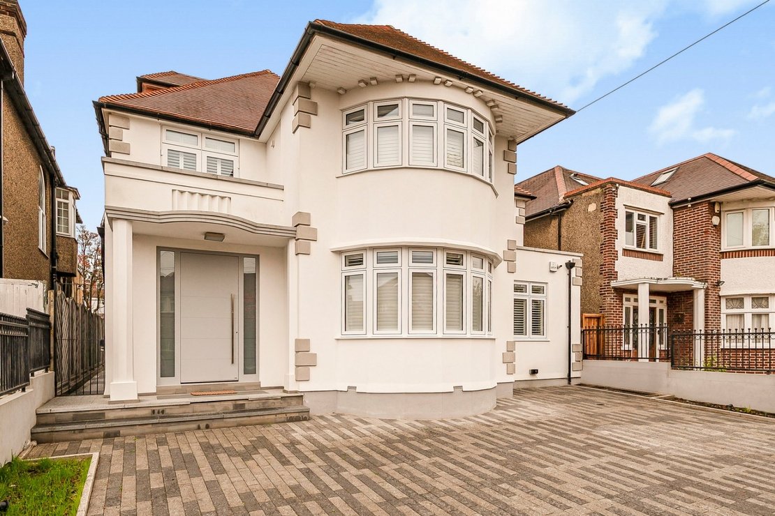 5 bedroom House for sale in Rowdon Avenue-view2