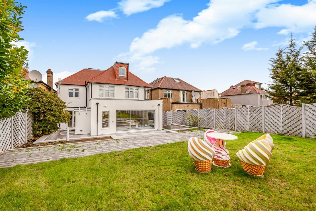5 bedroom House for sale in Rowdon Avenue-view22