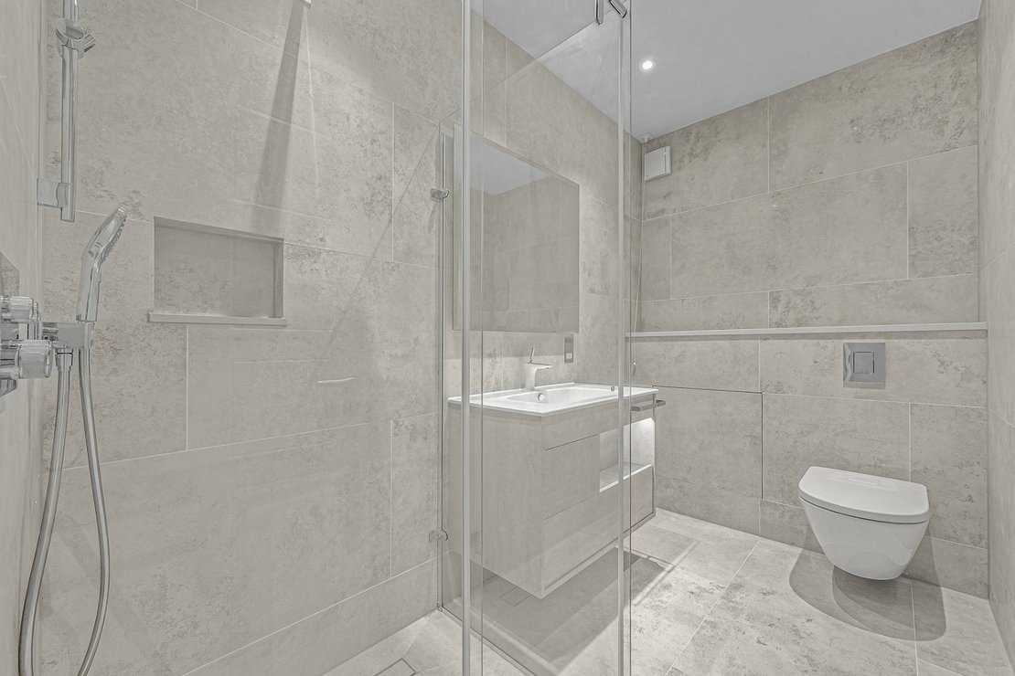 5 bedroom House for sale in Rowdon Avenue-view12