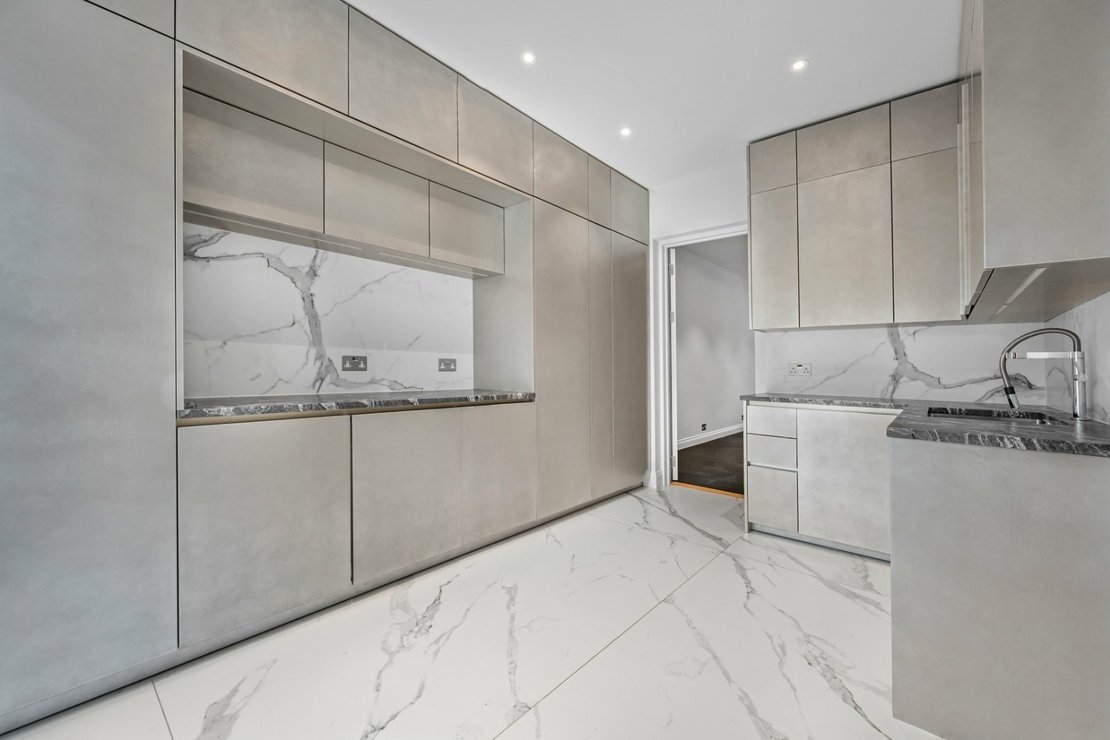 5 bedroom House for sale in Rowdon Avenue-view15