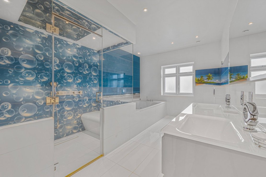 5 bedroom House for sale in Rowdon Avenue-view12