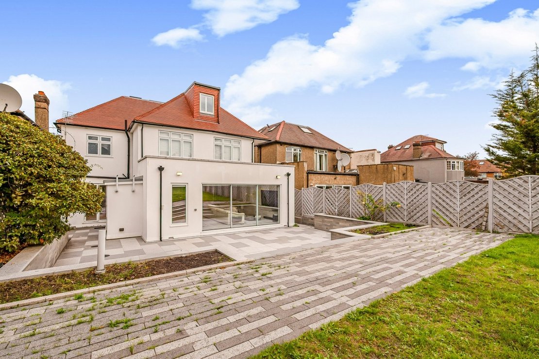 5 bedroom House for sale in Rowdon Avenue-view9